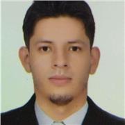 Docente de matemáticas brinda asesorías a estudiantes de Bachillerato y Universidad